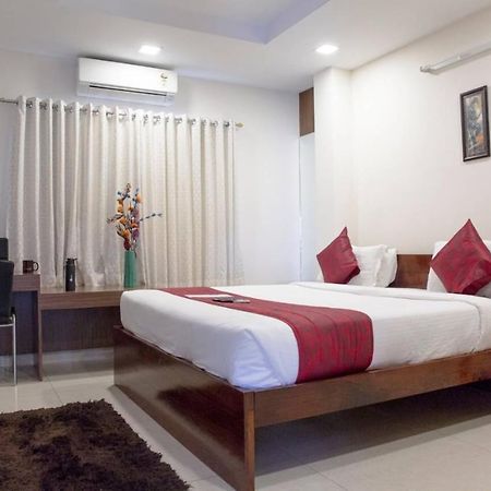Aptly Premium Serviced Apartments - A Brand Unit Of Skyla - Lotus Pond Haïdarabad Extérieur photo